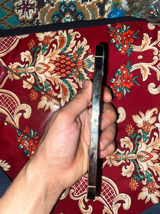 Iphone 12 pro sotiladi