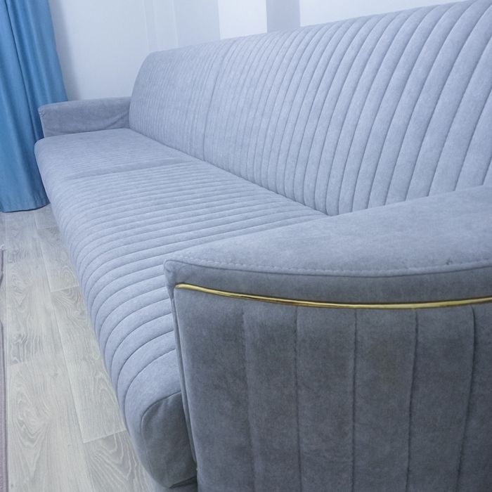 Продаю диван в отличном состоянии