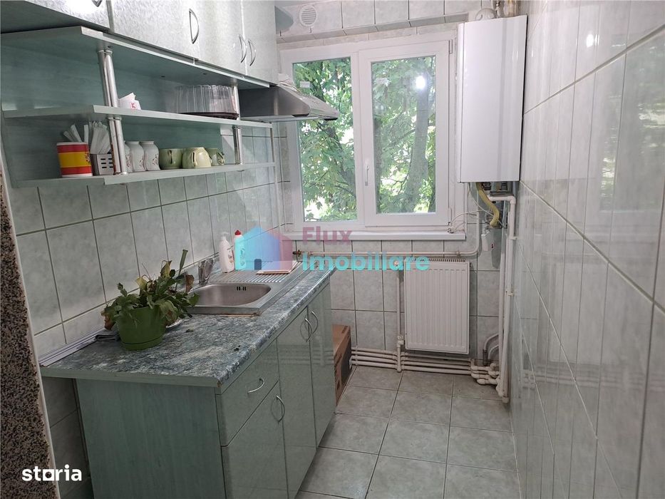 Apartament cu 3 camere semimobilat etaj 3 George Enescu