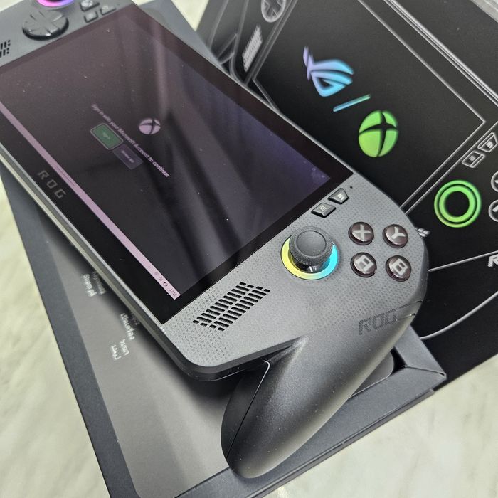 Consola portabila ASUS Rog Ally X 2025 1TB/24Gb Ram Zeus Amanet Vitan