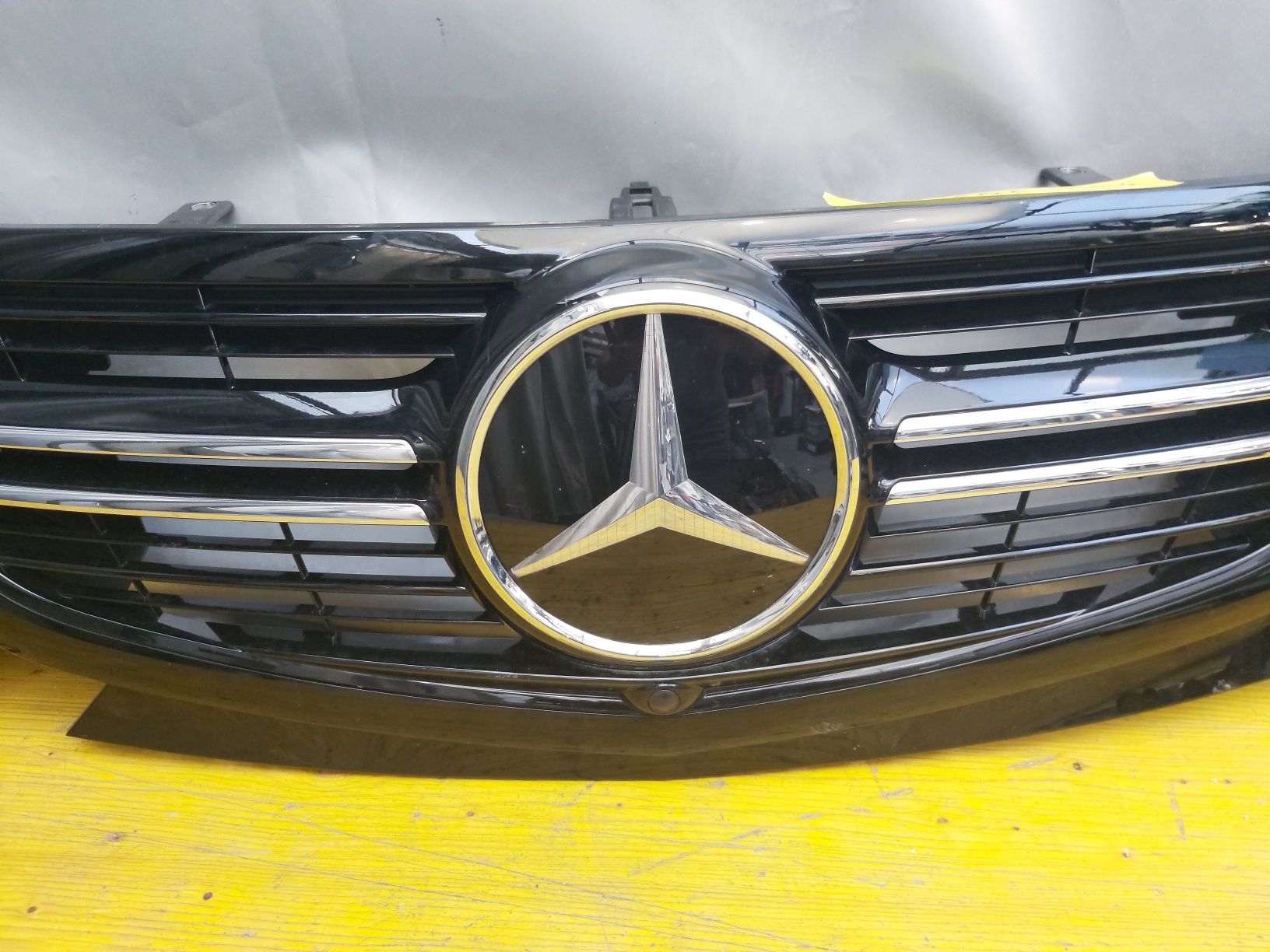 Грил решетка Mercedes A293 EQC