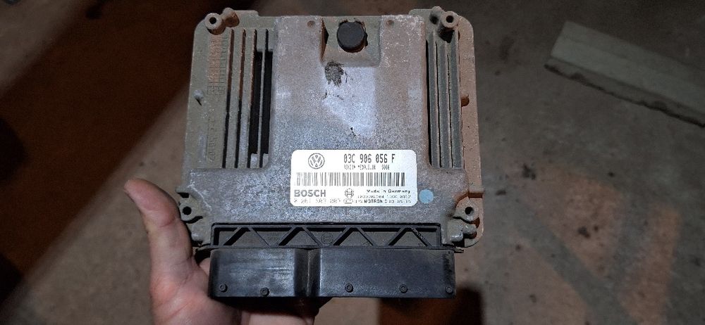 Компютър на двигателя ECU VW TOURAN (1T1, 1T2) 03C906056F 1.6FSI