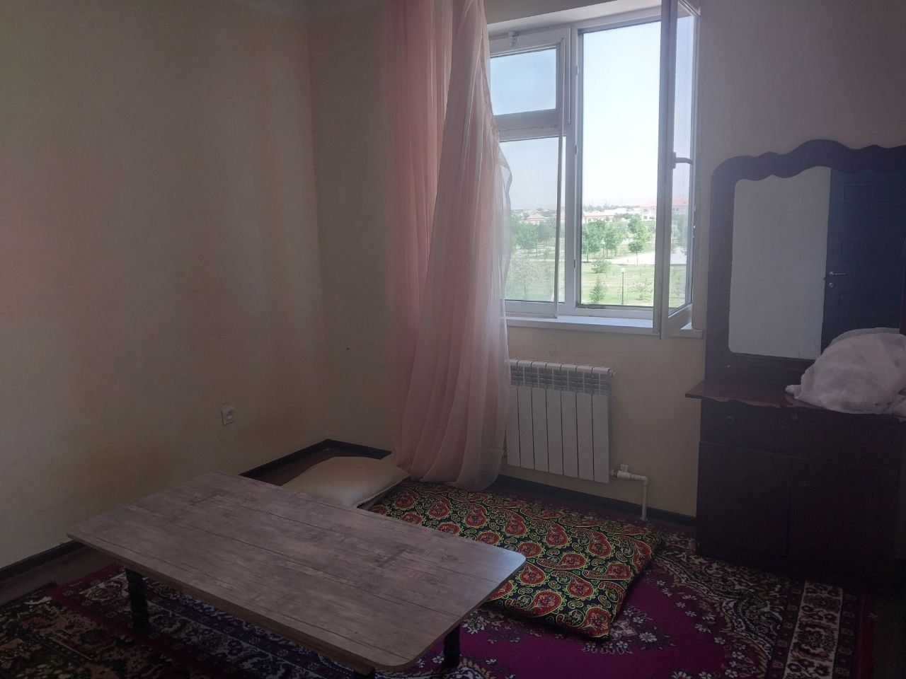 3 xonali uy kivartiraga beriladi