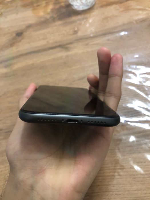 iPhone 11, Negru, 128 GB