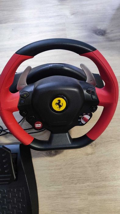 Volan cu pedale Thrustmaster Ferrari 458 Spider Xbox