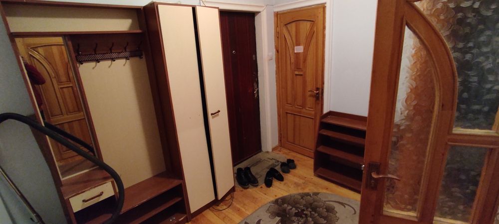 3 xonali xonadon sotiladi