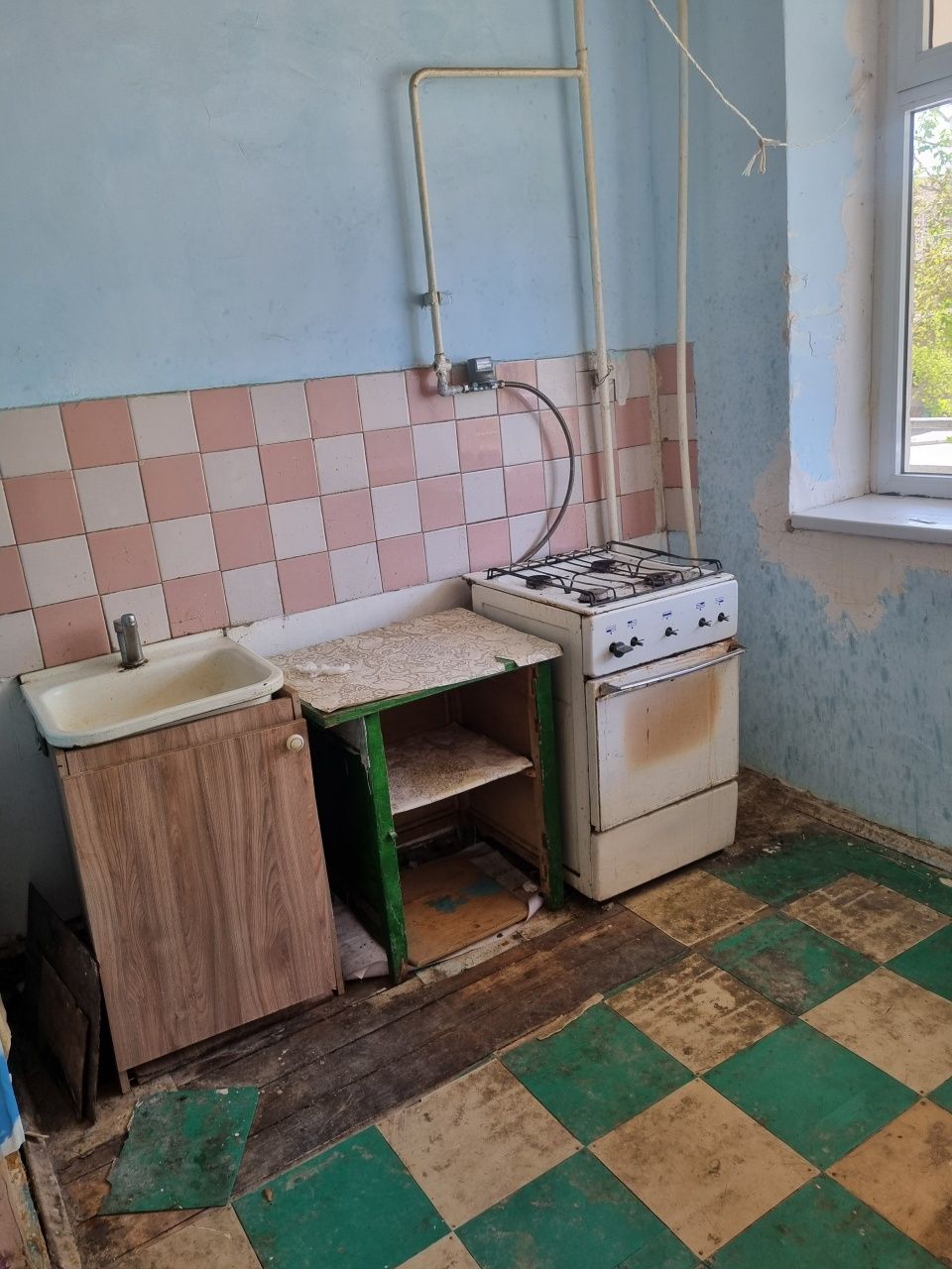 14 магазин олдида 2 хоналик квартира ижарага берилади