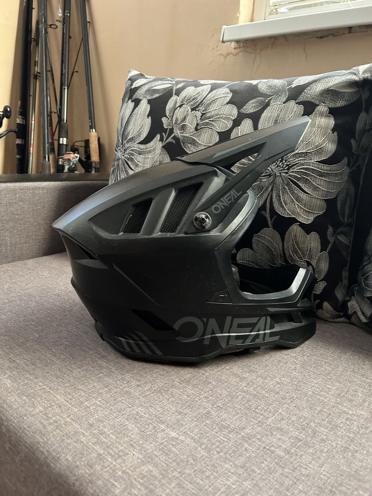 Downhill каска Oneal matt black 2022