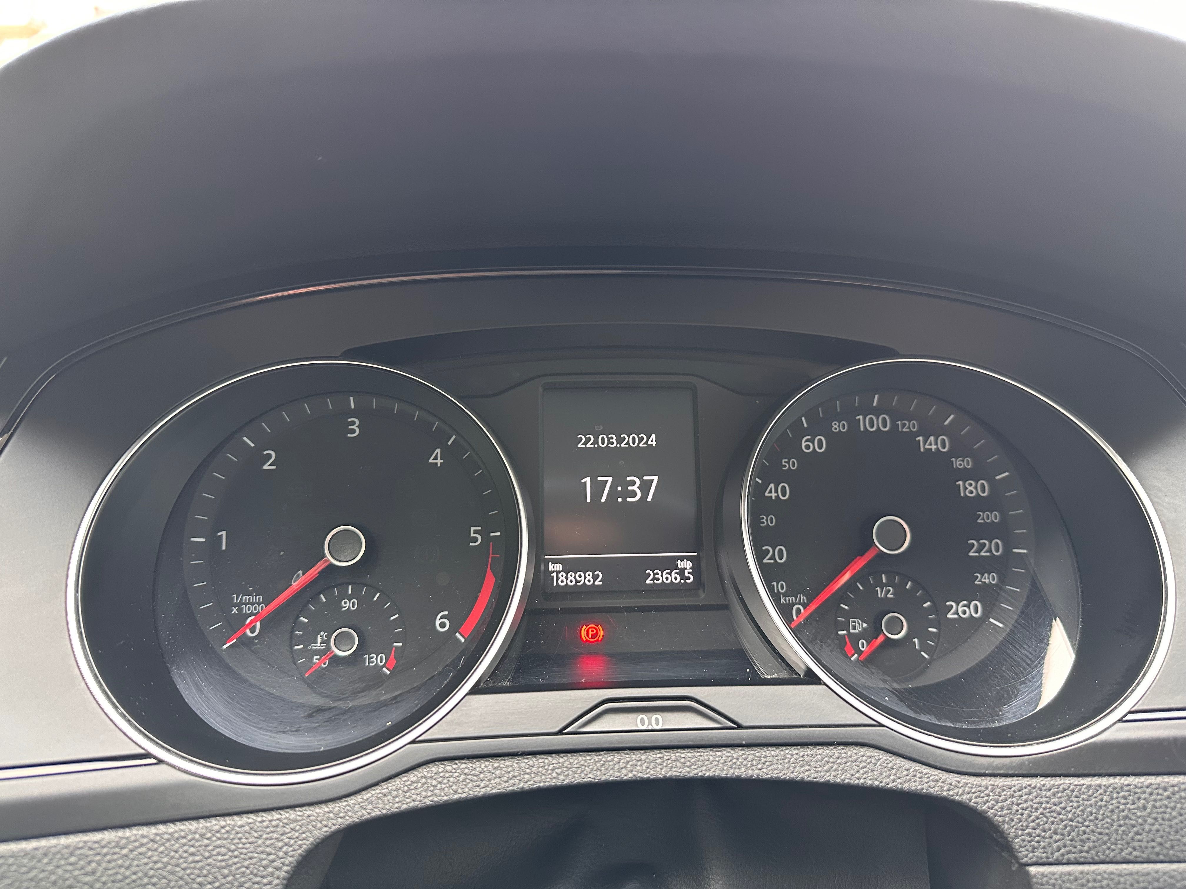 Vw Passat B8/2019/2.0 TDI/150 CP/DSG/Faruri led/Navi