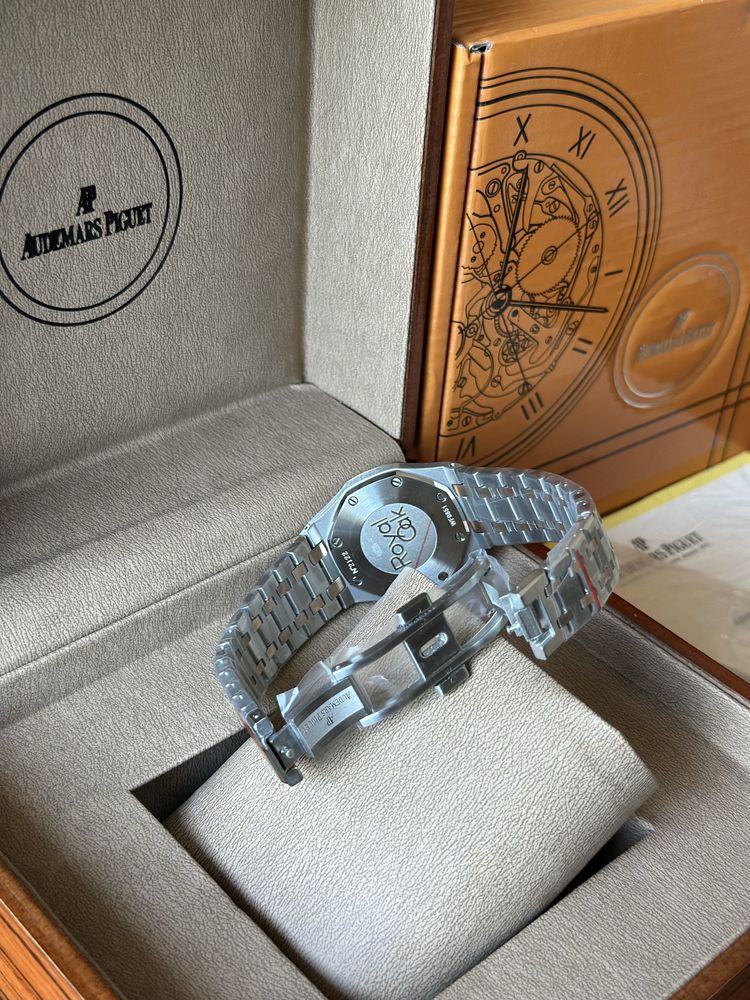 Audemars Piguet Quartz 33mm-ДАМСКИ ЧАСОВНИК