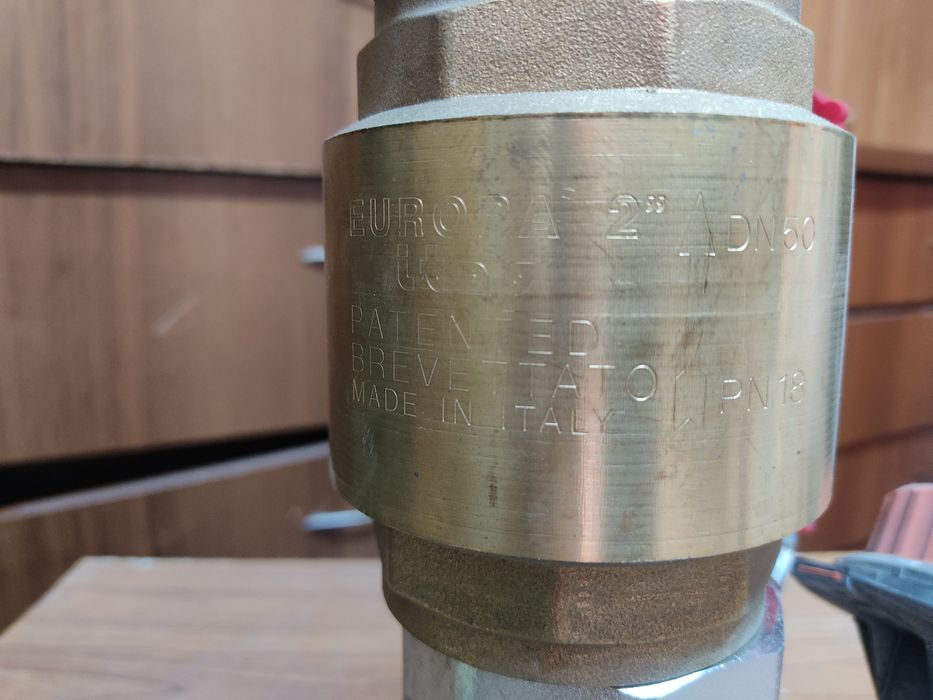 Продам шаровой кран, обратный клапан , грязевик , балансовый кран.