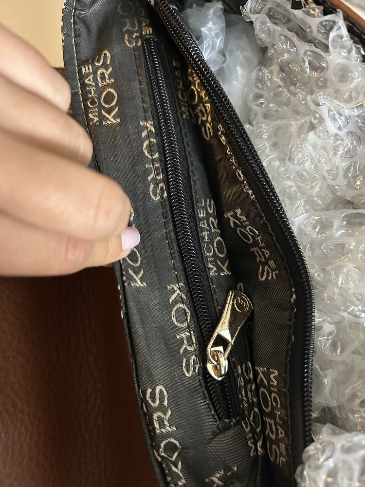 Дамска чанта Michael Kors - оригинална