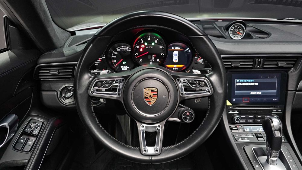 Porsche 911 Carrera 4 GTS 991   06