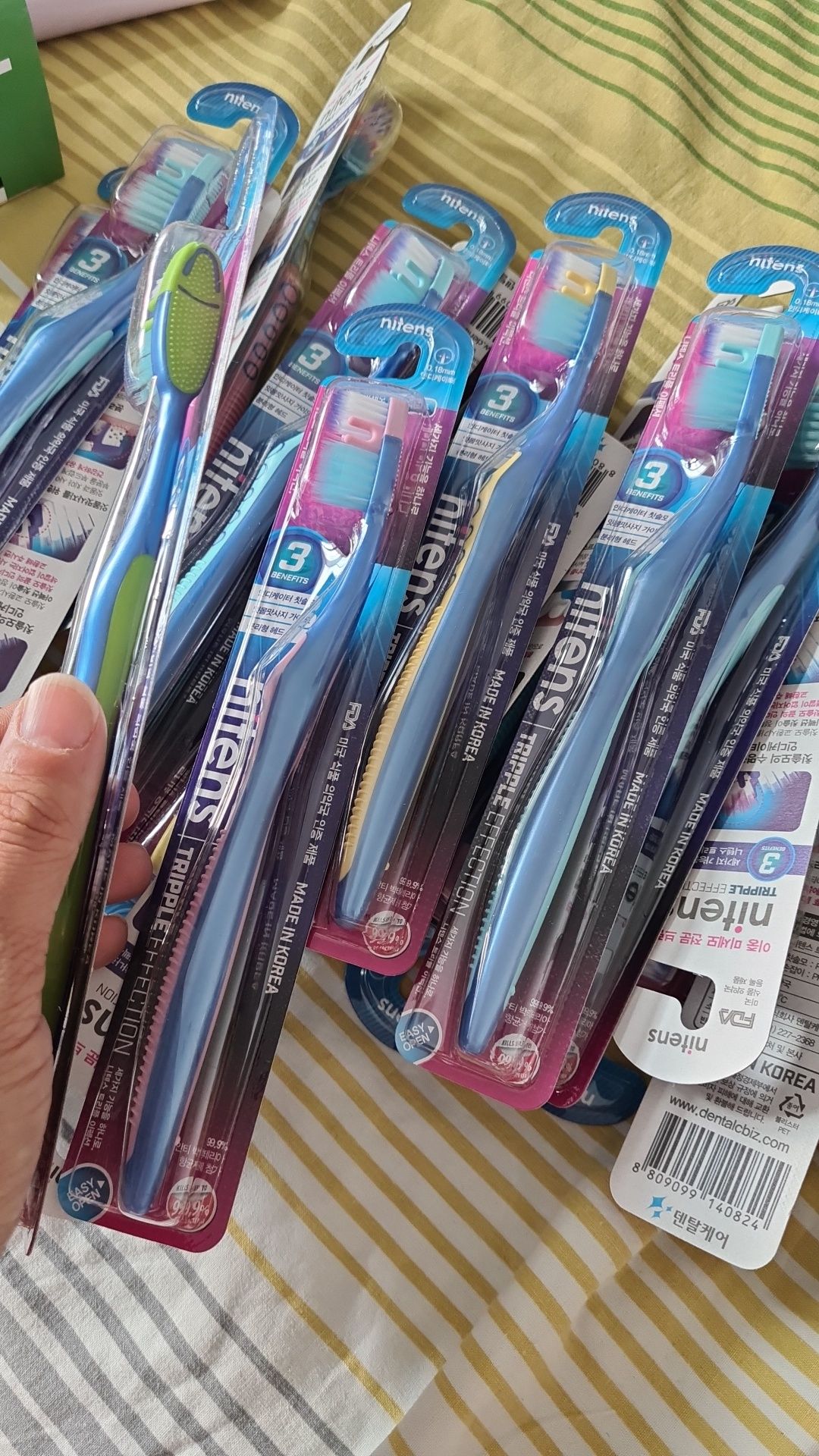 Корейские зубные щетки с языкочистителем