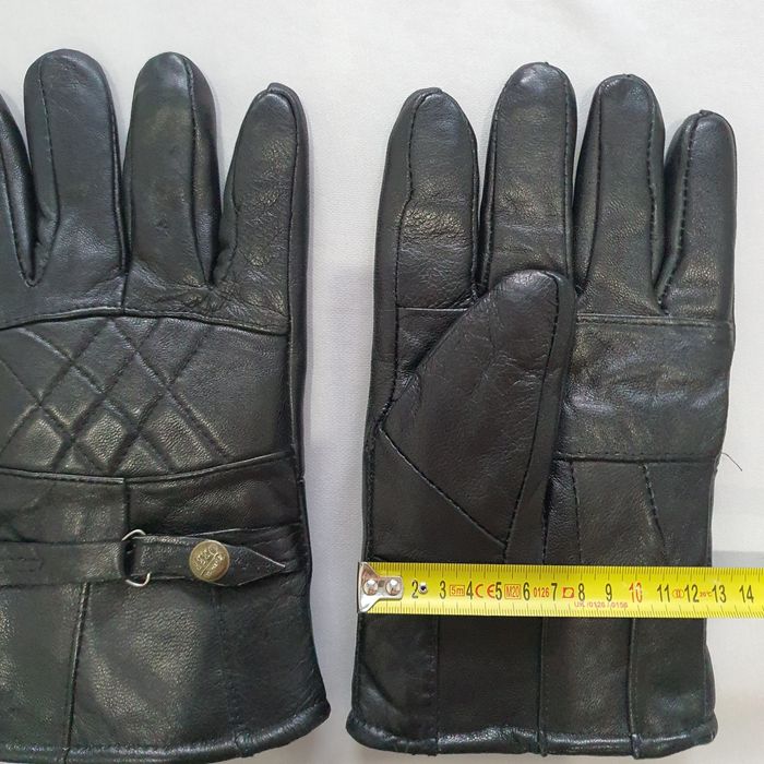 Mănuși bărbătești îmblănite