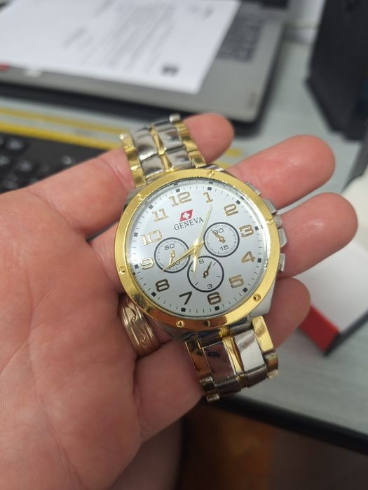 Ceas Geneva cu cutie