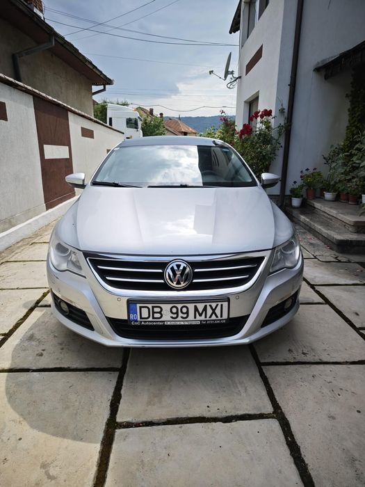 Vând Volkswagen Passat CC 2009