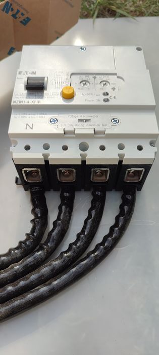 Declanșator pentru curent diferențial Eaton NZM1-4-XFIR