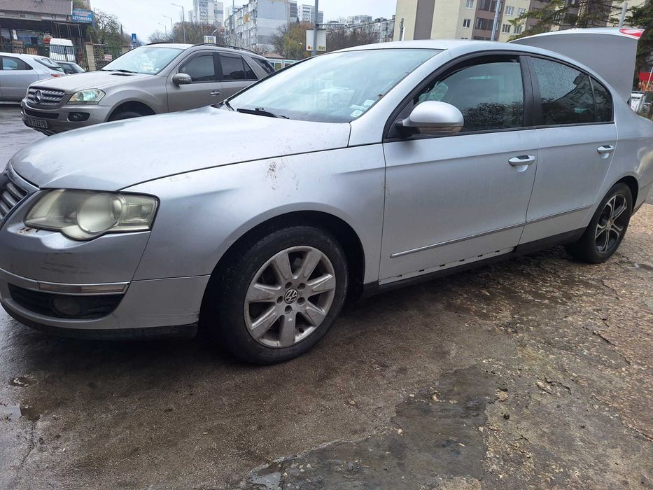 Продавам Пасат 6 2.0 TDI