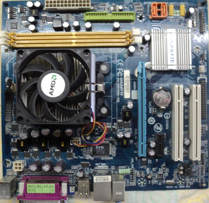 KIT Placa + Procesor + Cooler Gigabyte GA-M61SME-S2C