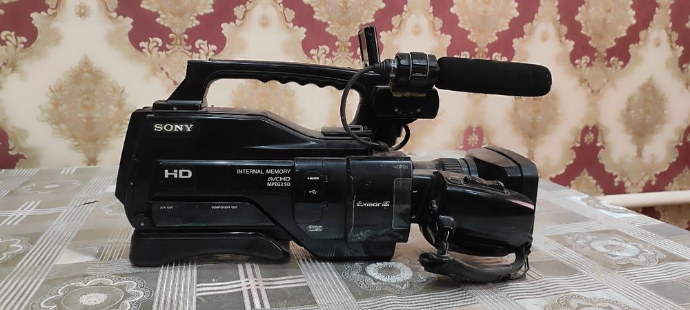 SONY 1500HD sotiladi
