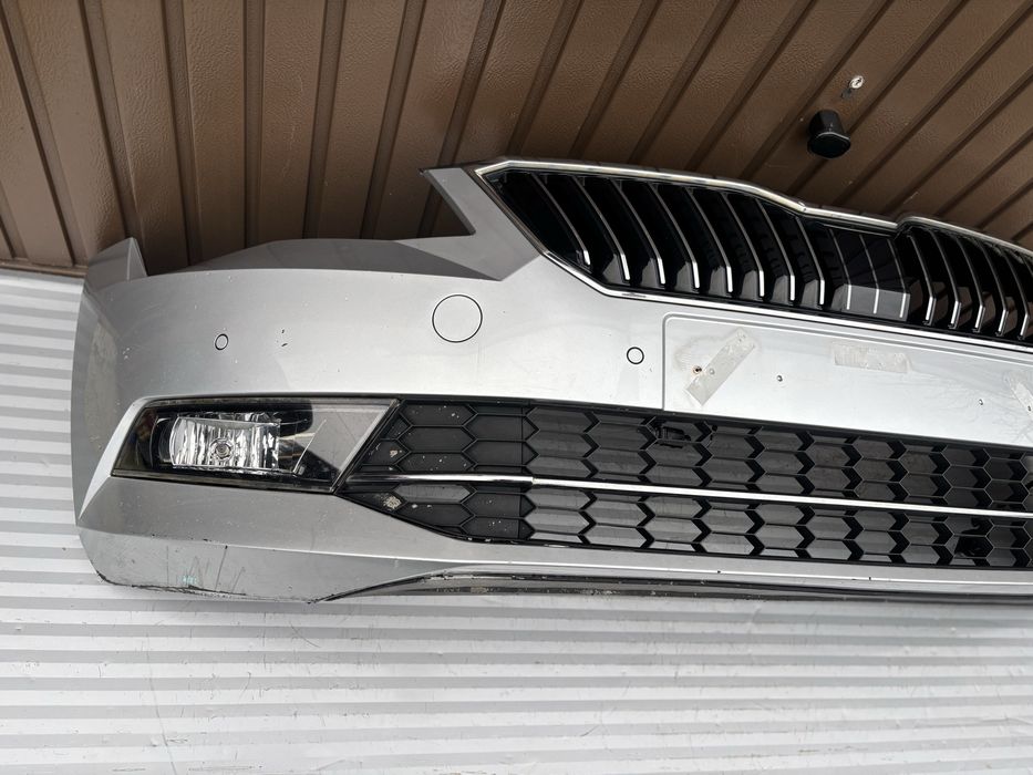 Bara fata Skoda Superb 3 cu 4 senzori cod de culoare LA7W 2015-2020