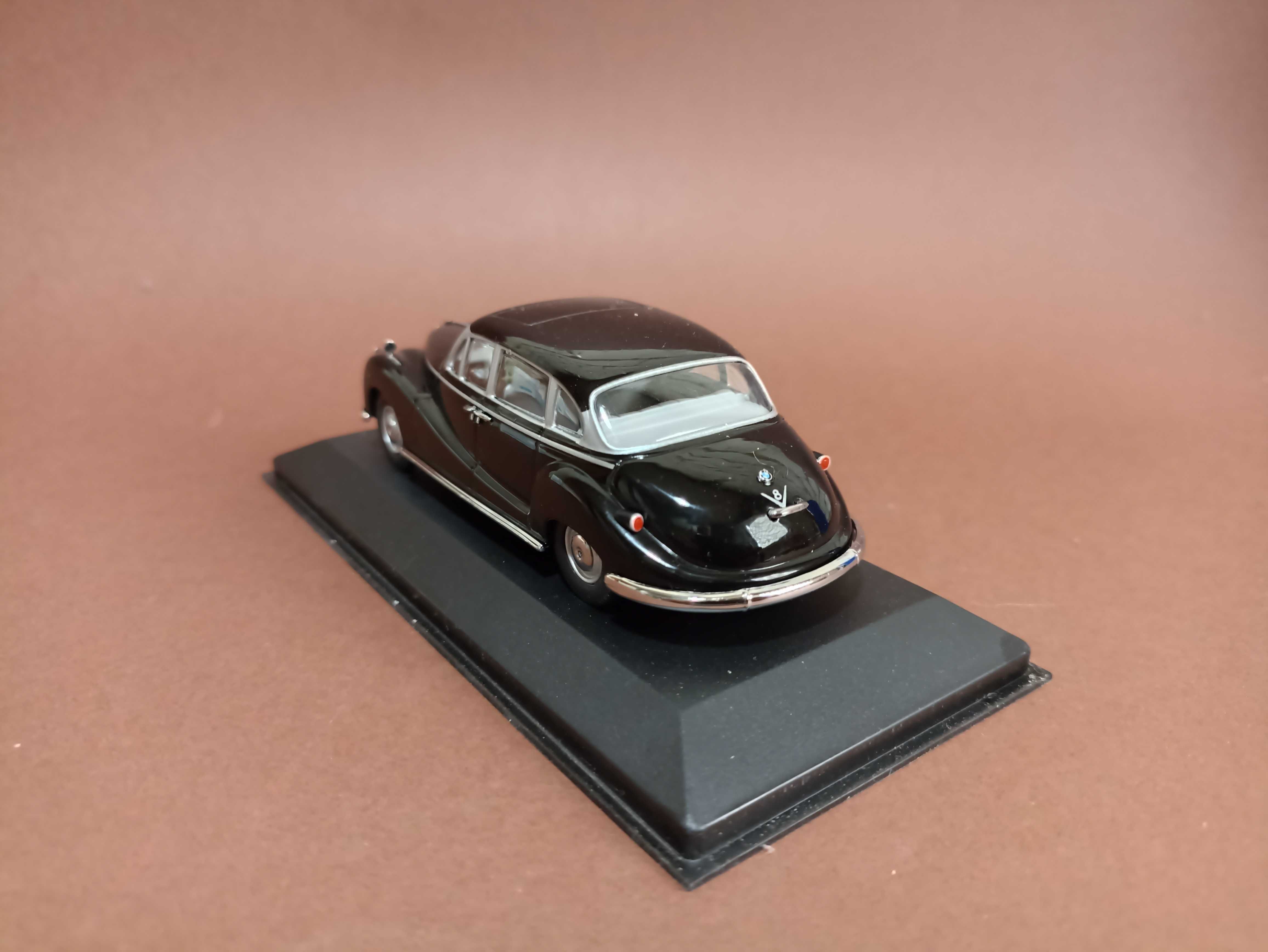 Macheta Minichamps 1:43, BMW 502