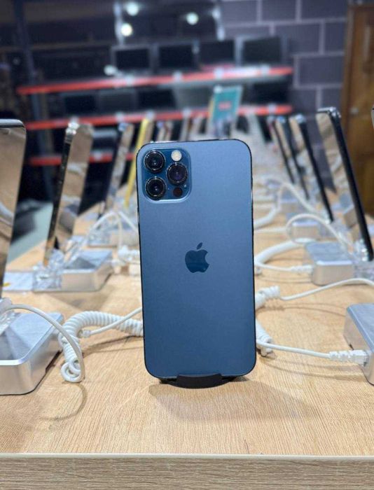 Телефон iPhone 12 Pro 256/Айфон 12 про 256