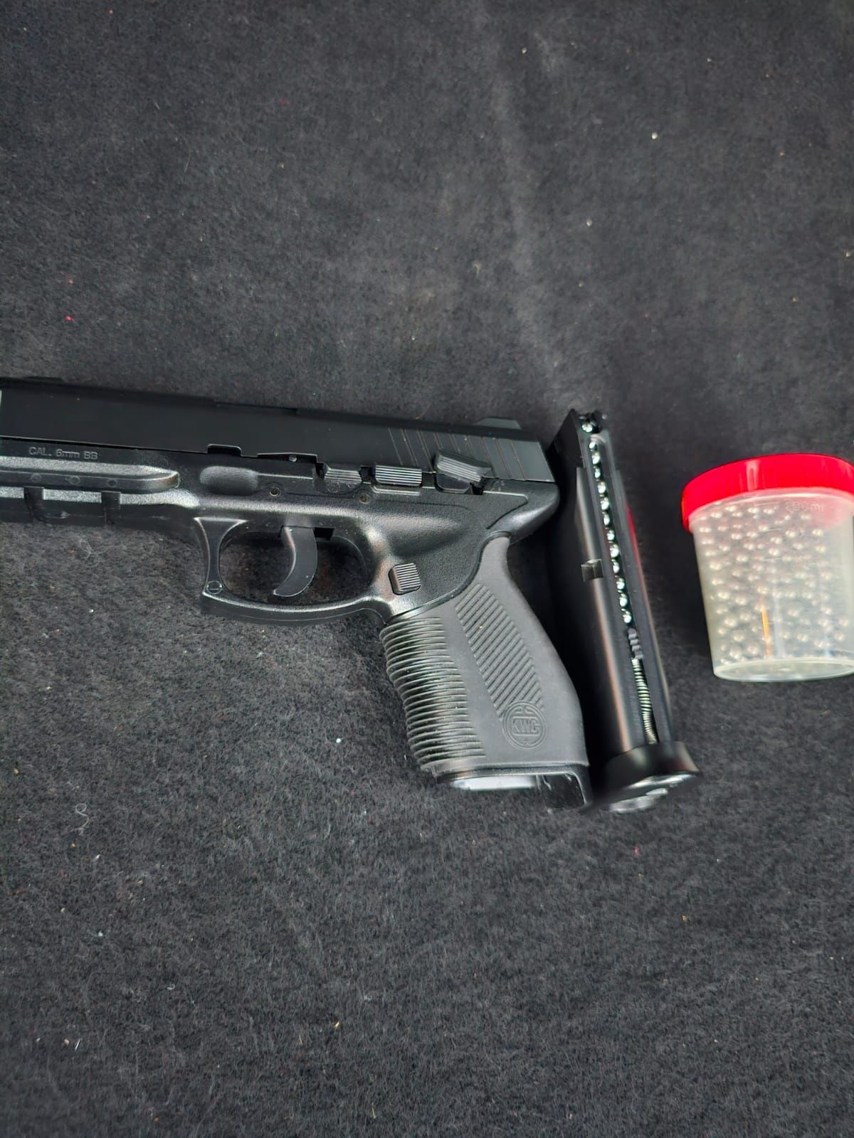 Pistol airsoft Walter ppq full metal foarte puternic bile fier .