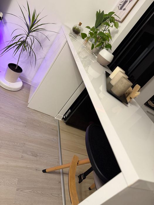 Living full de vânzare (mobilă realizată în Mobexpert)