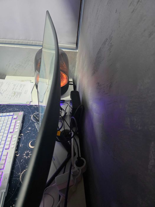 Samsusng U32R590 32" LED 4K монитор извит Curve 4 ms GTG, 3840 x 2160