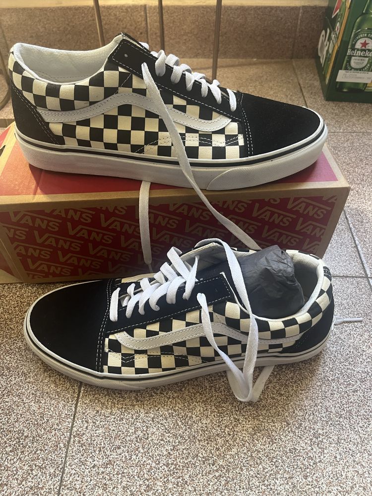Нови кецове / VANS