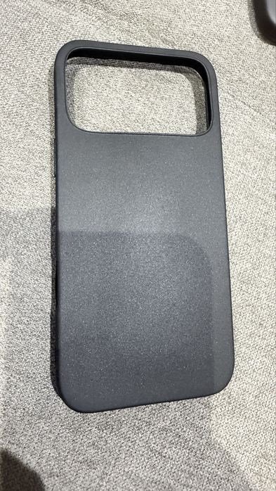 кейсиве, 3 броя, нови, за iPhone 17 Pro Max, цената е за трите заедно