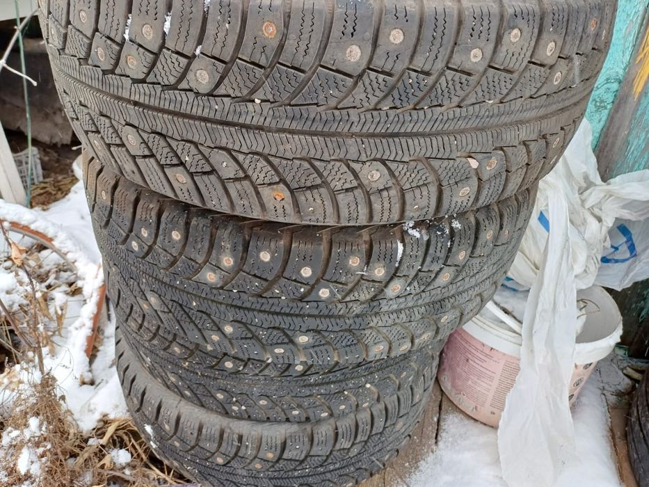 Продам зимние шины на 14