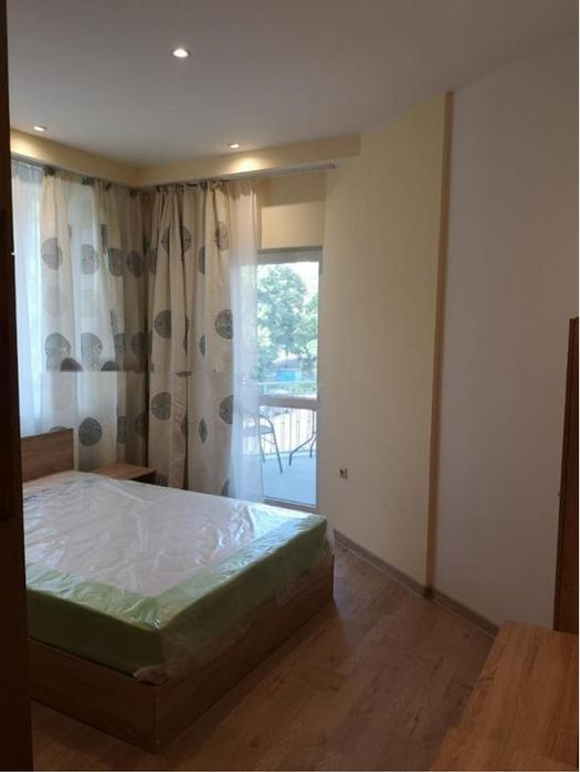 Двустаен апартамент в ж.к. Банкя.