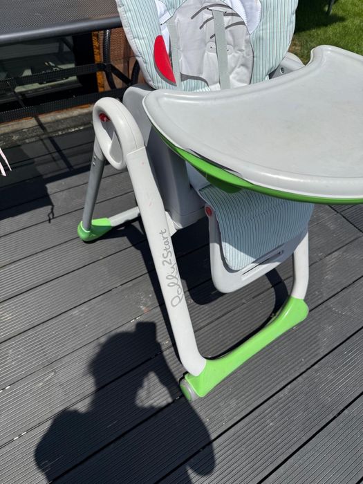 Scaun de masa Chicco cu 2 huse noi