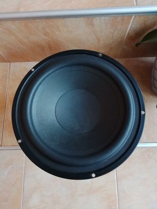 Ниско честотен Harman Kardon