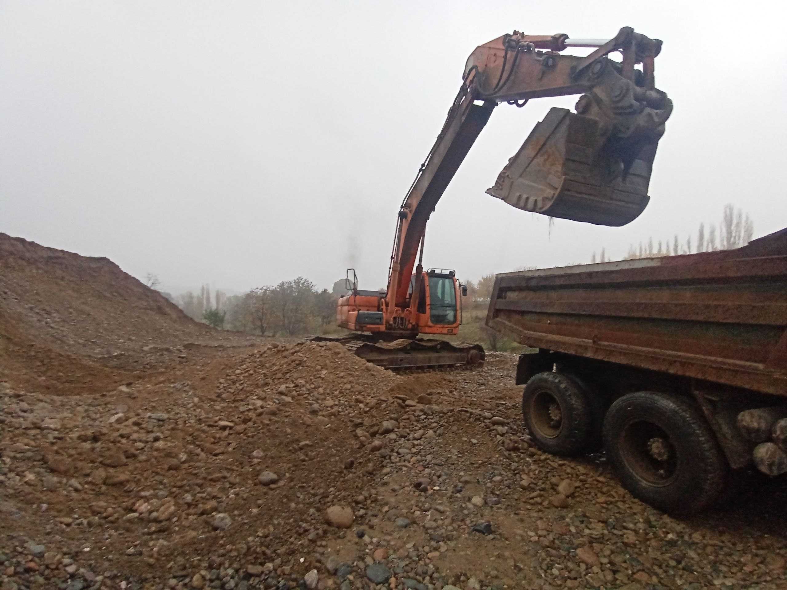 Kosonsoy tumanida Doosan dx300lca rusumli ekskavator sotiladi