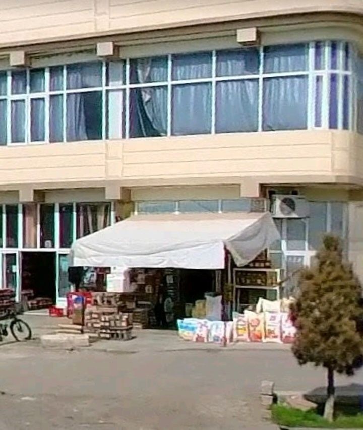 Оптомчилар учун жой. Помещение  для оптовиков продовольственных  товар