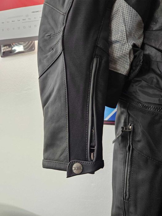 Чисто нов мото екип IXS -(текстил и кожа) , размери: от 50 до 56