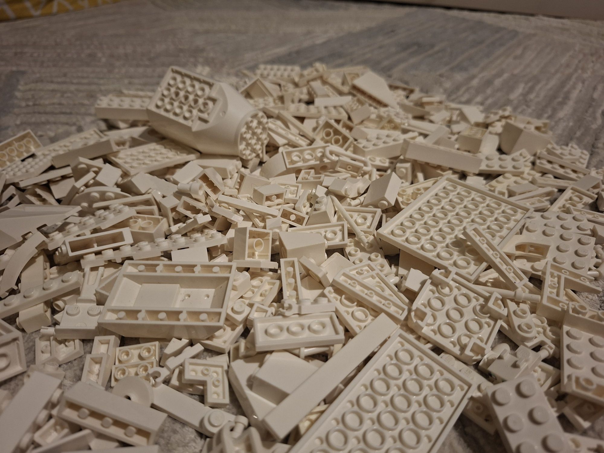 Lego 2300бр Оригинални Бели Части