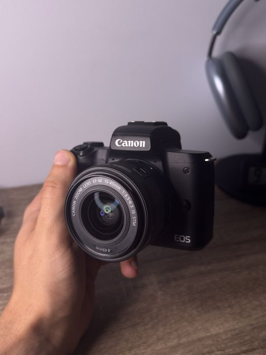 SET COMPLET | Canon M50 Mark II + Obiectiv 15-45mm | APROAPE NOU