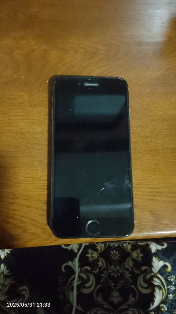 Ayfon6 s smartfon holati yaxshi narxi 250 000 sum