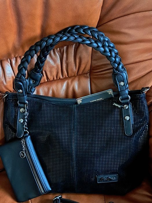 Дамски чанти Berlina и Stradivarius