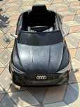 Masinuta electrica Audi E-tron