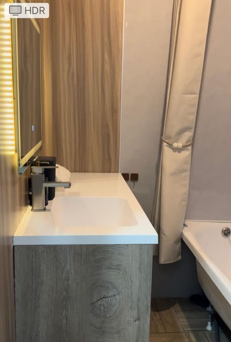 Продам 2-х комнатную квартиру р-н ДК Строитель