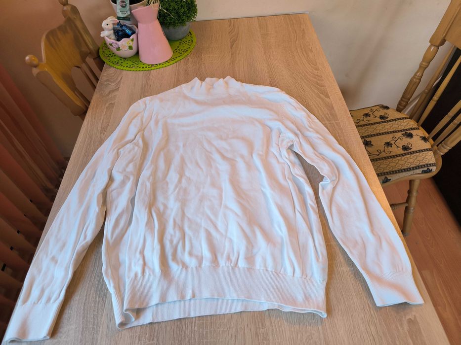 Чисто нова блуза