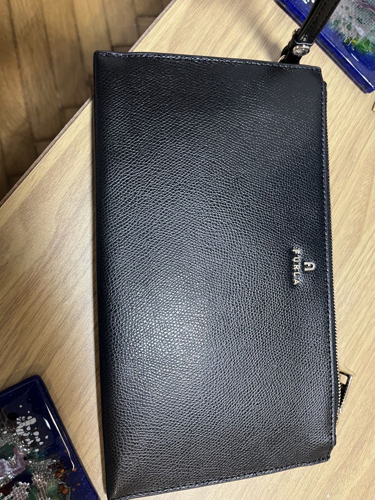 Дамски чантичка FURLA