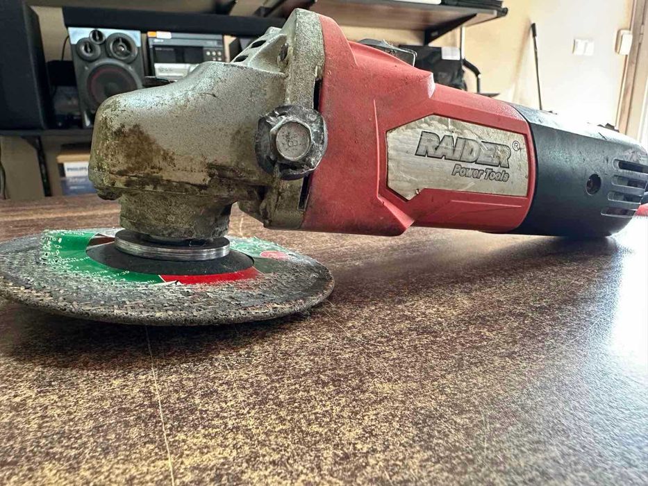 Ъглошлайф Raider