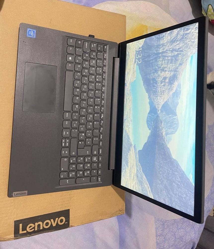 Lenova CPU: Intel N4020 RAM 4 GB Storage: 1TB HDD